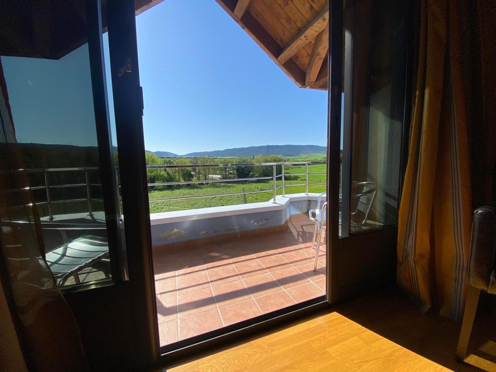 Roomrural Hotel Iru-Bide Lumbier Exterior photo