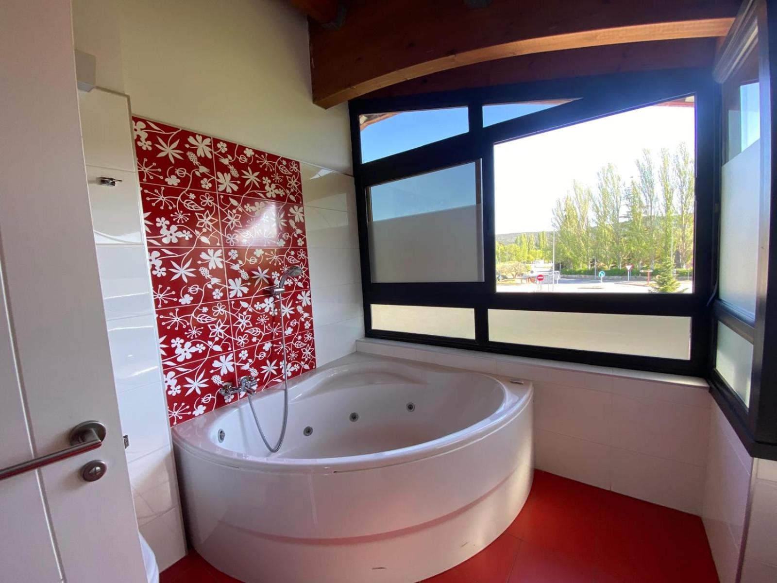 Roomrural Hotel Iru-Bide Lumbier Exterior photo
